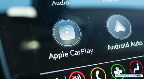 Apple CarPlay 2025: Novedades en la Interfaz, Personalización y Deportes en Vivo para tu Coche