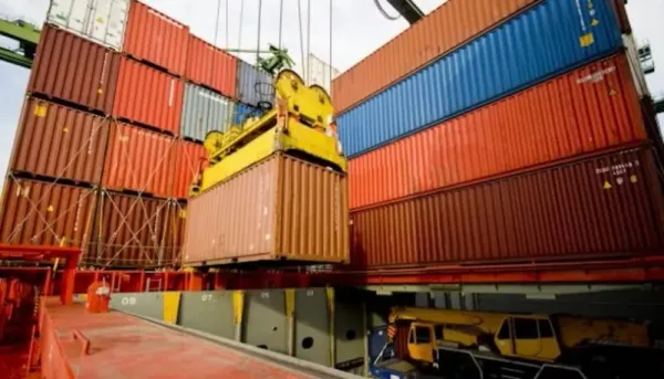 UAW: ¿Pueden los Fabricantes de Autos Asumir los Aranceles de Importación? Análisis y Perspectivas