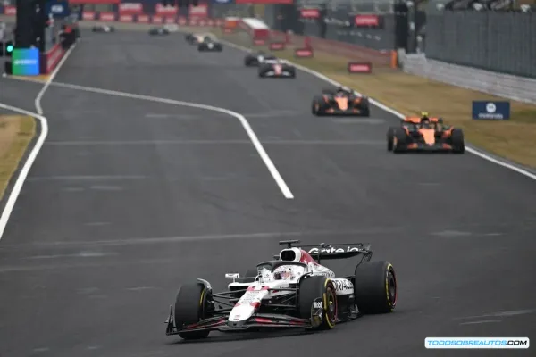 Análisis F1 2025: El Problema Persistente del Aire Sucio y su Impacto en los Adelantamientos