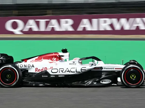 ¡Alarma en Suzuka! Incendios Detienen la Clasificación del GP de Japón F1 2025: ¿Qué está Pasando?