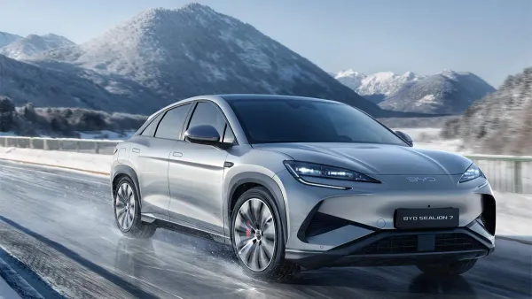 BYD Desafía a Tesla: Recarga Ultrarrápida de 400 km en 5 Minutos - ¿El Fin del Dominio de Elon Musk en Europa?