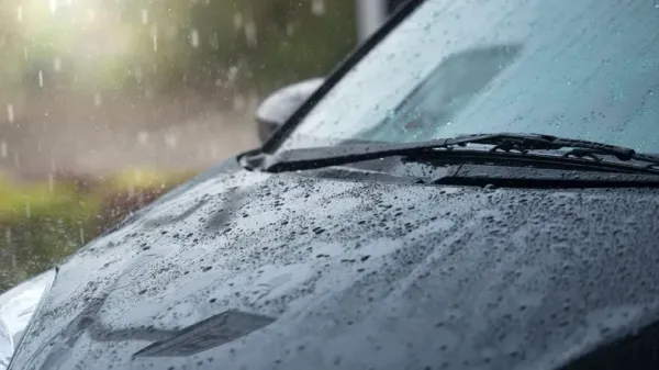 Truco Casero Definitivo: Elimina las Gotas de Lluvia de tu Coche sin Dejar Marca (Guía Paso a Paso)