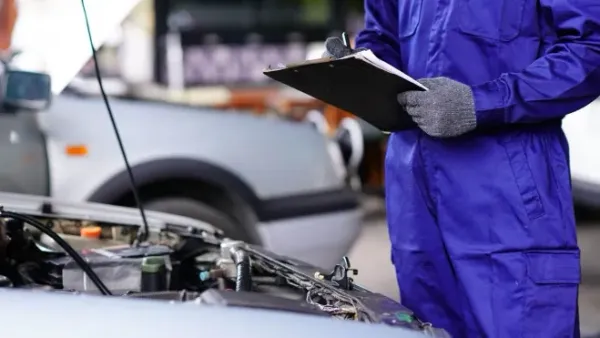 ¿Qué coche comprar en 2025? Un experto mecánico revela la opción más económica (y no es lo que esperas)