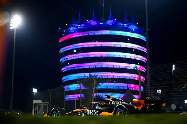 GP de Bahrein 2025: Pilotos Titulares Ceden sus Asientos en la FP1 - Lista Completa de Sustitutos y Debutantes