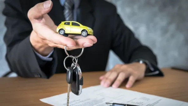 Financiamiento Automotriz: ¿Por Qué Menos Mujeres Acceden a Créditos para Autos en 2025? Análisis de BitCar