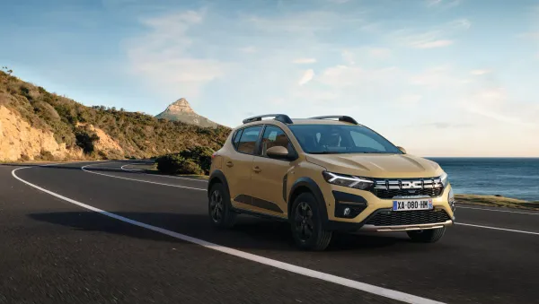 Top Ventas Abril 2025: Dacia Sandero Mantiene el Liderazgo, Hyundai i20 Sorprende en el Ranking