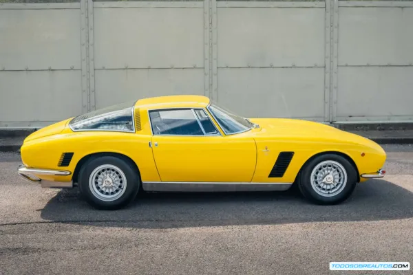Iso Grifo: El Clásico Deportivo de Mike Hailwood (9 Veces Campeón) y su Insólita Aventura con una Vaca