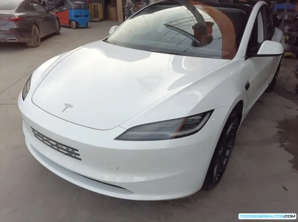 Coste recambios Tesla vs BYD desguace: ¿Cuál es más barato?