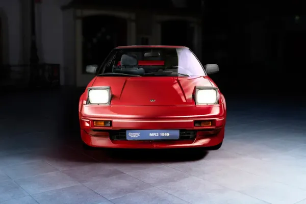 ¿Vuelve el Yugo? El 'Peor Coche Historia' busca resurrección en 2027