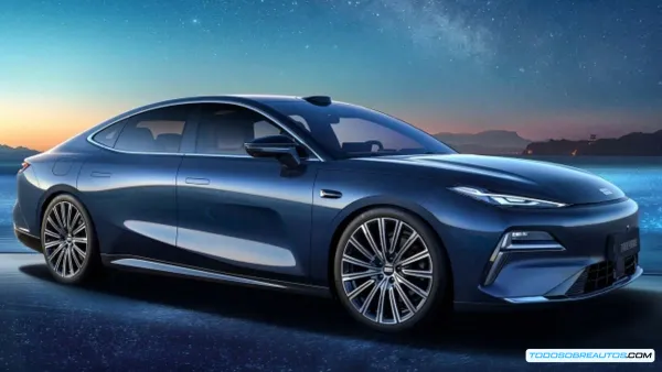 Geely Galaxy Starshine 8: El PHEV de 1600 km que revoluciona el mercado