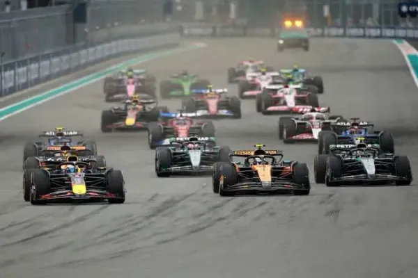 GP de Miami F1 2025: McLaren F1 Domina, Piastri Supera a Norris, y Ferrari en Conflicto - Crónica y Resultados
