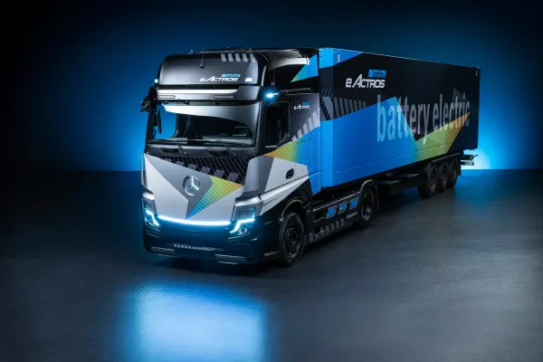 IA en Camiones Daimler Truck: Análisis de FreightLab y Driver Coach