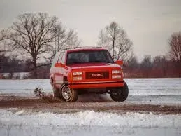 Lingenfelter Suburban 9.9L: Historia y Análisis del SUV con Motor V8 de Barco