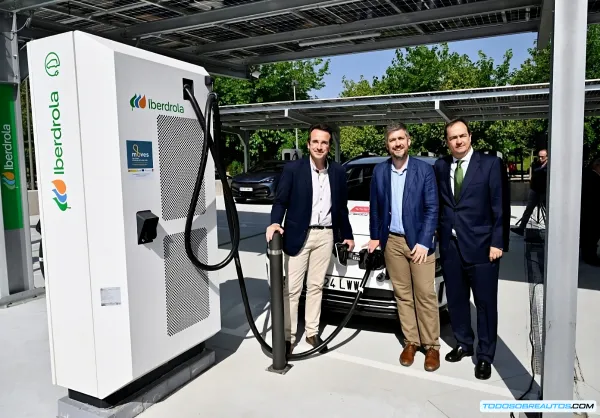 Chery Fulwin A9L: La Berlina China con 2000 km de Autonomía Llega a Europa