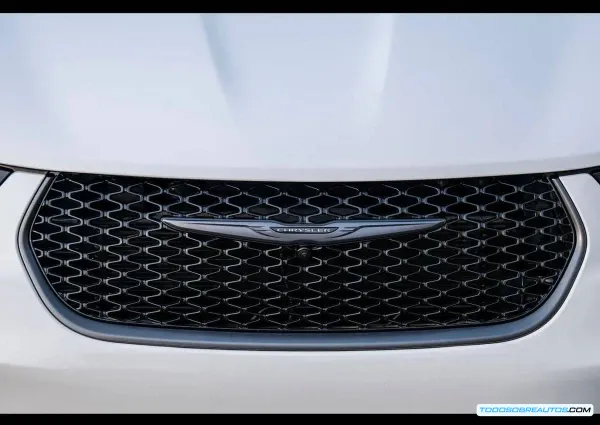 Chrysler Pacifica 2026 Centenario: ¿Vale la Pena la Edición Especial para tu Familia?