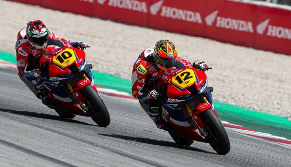 Análisis ESBK Barcelona: ITALIKA Racing y el liderazgo de Daniel Ocetevo