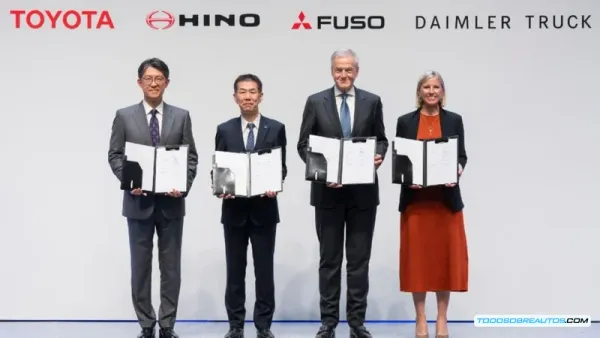 Fusión Hino y Fuso: Nace un Nuevo Gigante en el Transporte Global