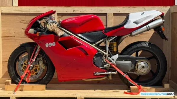 Ducati 996 SPS 1999: ¿Por Qué una Superbike Sin Abrir Vale 63.000€?