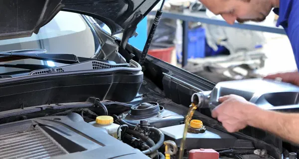 Mantenimiento Preventivo y Limpieza: La Guía Definitiva para Alargar la Vida y el Brillo de tu Coche