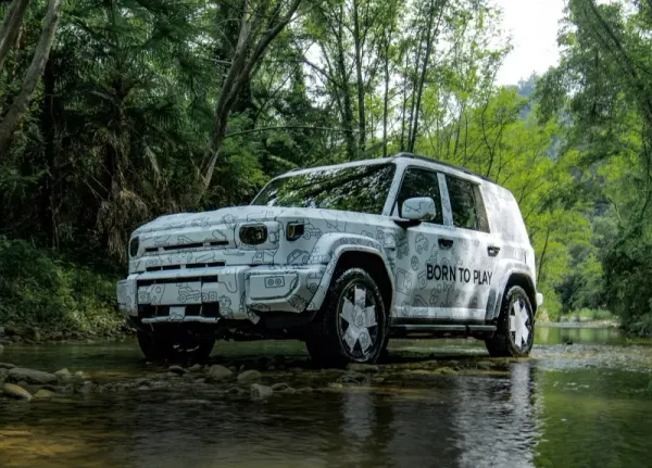 iCar V27 vs. Defender: ¿El Off-Road Híbrido que Land Rover No Fabrica?