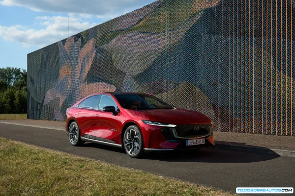 Análisis Mazda6e Eléctrico: ¿El hatchback coupé que redefine la emoción EV?