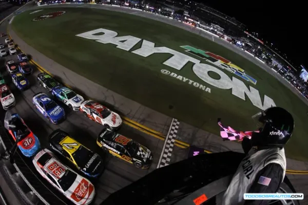 Haas Deja Ford por Chevy en NASCAR 2026: ¿El Salto a la Victoria o un Azar Estratégico?