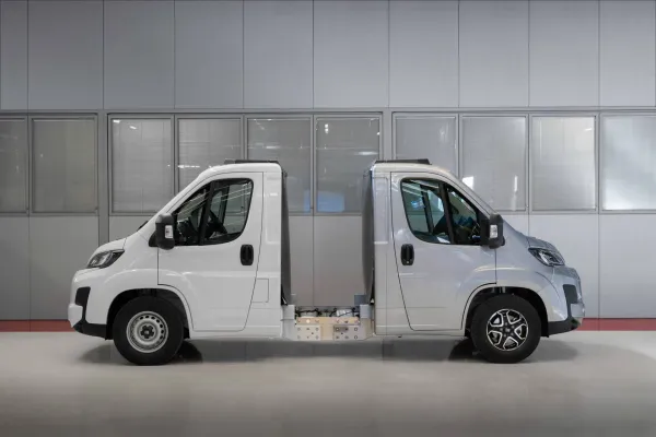 Stellantis Back2Back: La Innovación Logística que Reimaginó el Transporte de Furgonetas