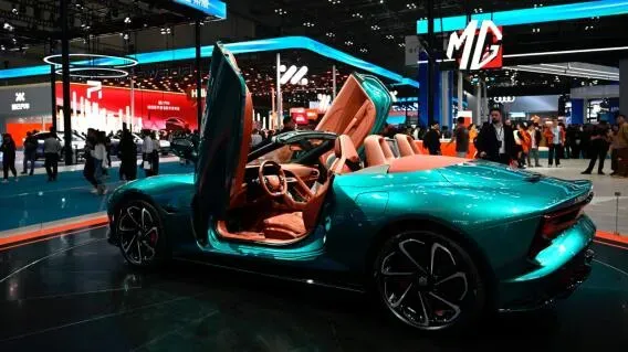 Análisis: Retos y Oportunidades Clave para la Industria Automotriz Global en el 2S 2025