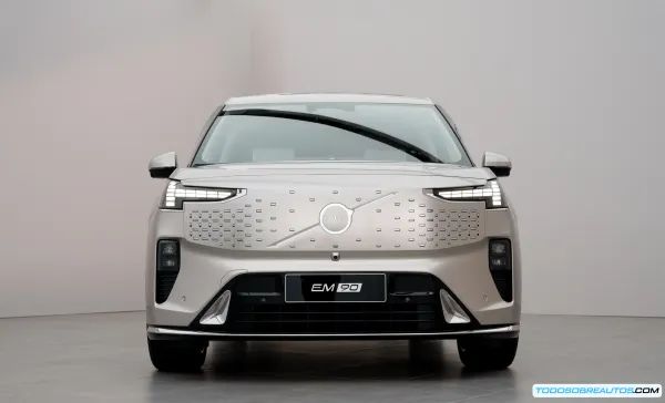 Volvo EM90: Análisis de la Minivan Híbrida Enchufable de Lujo que Reinventa el Segmento