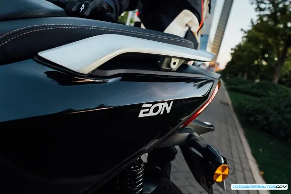 Velca Nude y Eon: Análisis Profundo de las Nuevas Motos Eléctricas Españolas