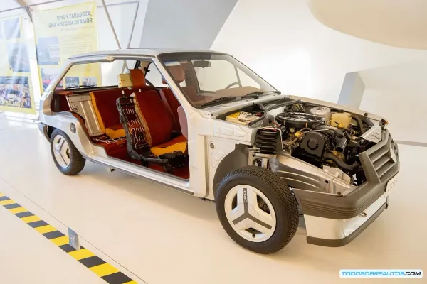 Opel Love en Zaragoza: Un Viaje por la Historia e Innovación Automotriz