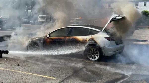 Incendios en Coches Eléctricos: La Tecnología de Renault que Revoluciona la Seguridad