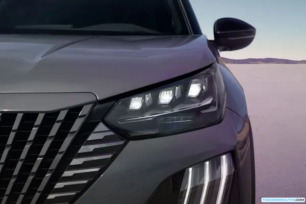 Peugeot 2008 vs. sus Rivales: Análisis Completo del SUV Compacto con Etiquetas ECO y 0