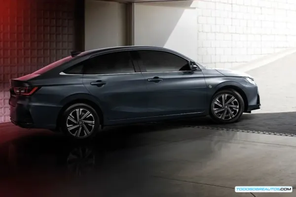 Toyota Yaris HEV 2024: Análisis del Híbrido Más Accesible en México