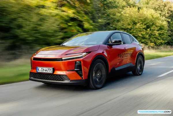 Toyota C-HR+ Eléctrico: Análisis Detallado del SUV que Redefine el Segmento Compacto