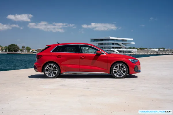 Audi A3 Sportback 2025: Regreso a México, Precios y Análisis Completo