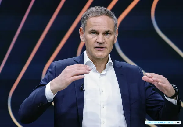 Volkswagen vs. Cupra: Estrategia de Ventas y Futuro Electrónico