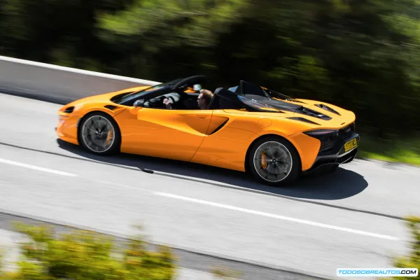 McLaren Artura Spider Financiado: ¿Lujo Inteligente o Capricho Costoso?