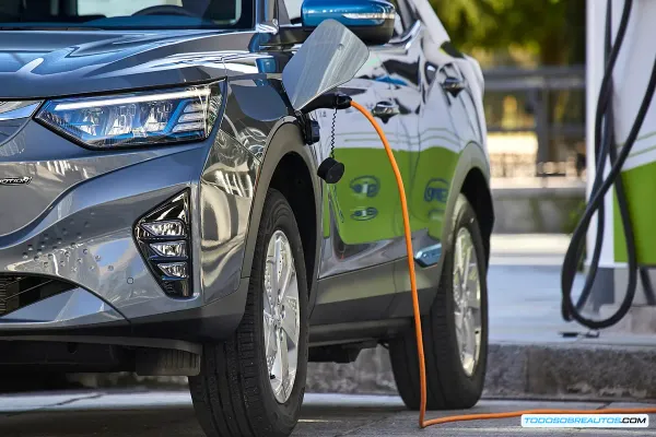 Nueva normativa UE: España deberá tener un 36% de coches eléctricos en flotas empresariales para 2030