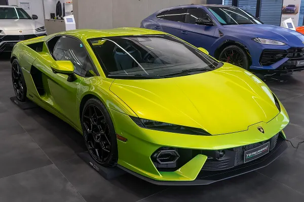 Lamborghini Temerario y la estrategia #SheDrivesaLambo: análisis del mercado femenino