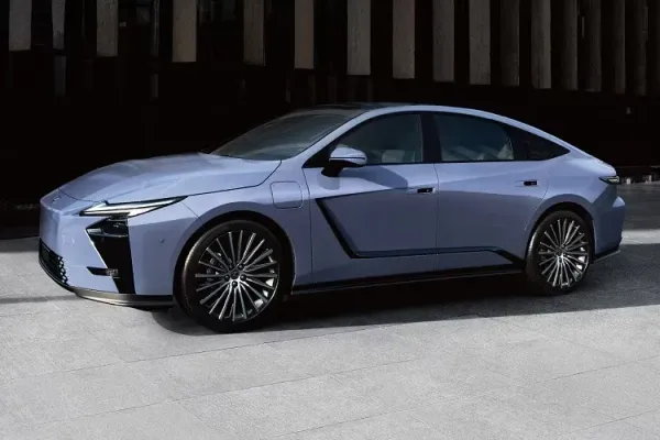 Lexus ES 2025: Análisis completo de la nueva generación híbrida y eléctrica